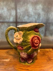 lot 6766 image: Floral Pitcher Location Kitchen