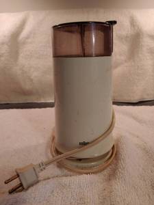 lot 6779 image: Braun Electric Coffee Grinder