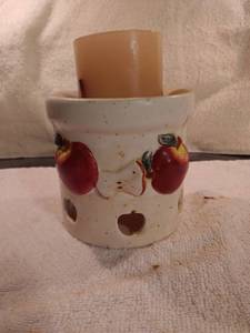 lot 6782 image: Apple Candle Holder