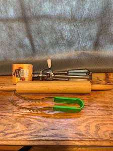 lot 6795 image: Lot of 3 Kitchen Utensils Rolling Pin Hand Mixer Location Kitchen