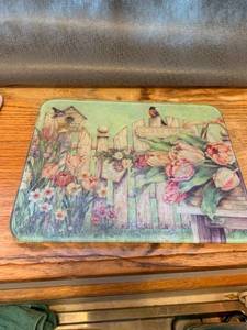 lot 6802 image: Glass Surface SaverCutting Board With Birds Location Kitchen