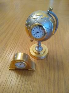 lot 6810 image: Globe Clock