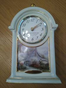 lot 6812 image: Thomas Kinkade Mantle Clock