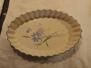 lot 6816 image: Ceramic Flower Tray