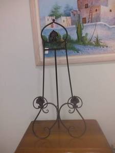 lot 8261 image: Decorative Metal Picture Holder Or Stand