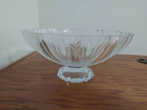 lot 8290 image: Crystal Bowl