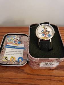 lot 5907 image: Disney 70 Years of Friendship. Goofy ,Donald and Mickey Watch