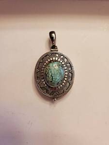 lot 5923 image: Sterling Silver Turquoise Bead Locket Pendent