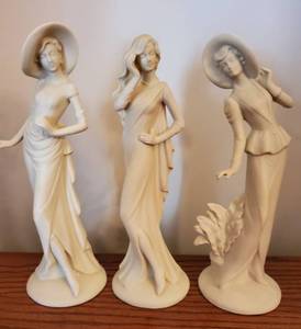 lot 5930 image: Lot of 3 Porcelain Figurine. Elegant Woman