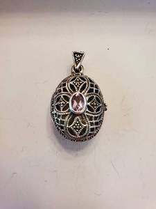 lot 5939 image: Sterling Silver Tanzanite Stone Necklace Pendent Locket