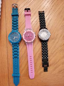 lot 5966 image: Lot of 3 Womans Fashion Watches