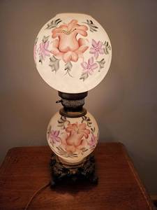 lot 7737 image: Hand Painted Parlor Dual Glove Lamp