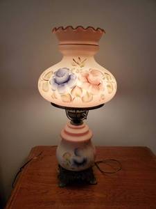 lot 7738 image: Hand Painted Parlor Lamp