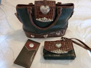 lot 7745 image: Lot of 3 Western Style Wallet and Matching Purses