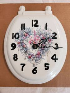 lot 7746 image: Ceramic Toilet Seat Clock