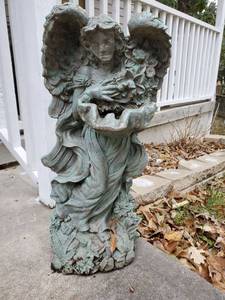 lot 359 image: Angelic Water Fountain Topper