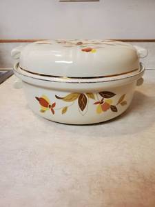 lot 7753 image: Jewel T by Halls Superior Ceramic Decorative Serving Bowl.