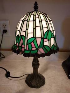lot 7775 image: Tiffany Style Stained Glass Purple and Pink Accent Flowers Table Lamp