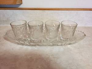 lot 7807 image: 5 Piece Crystal Glass Set - 4 Shot Glasses and Tray