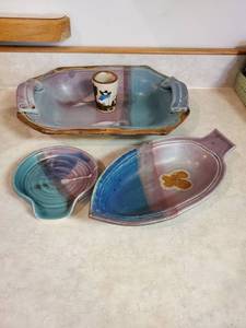 lot 7818 image: Lot of Salt Glazed Kitchen Dishes (Serving Platter, Butter Dish, Toothpick Holder, and Spoon Holder)