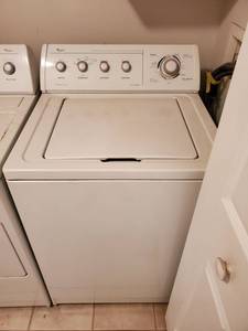 lot 7828 image: Whirlpool Ultimate Care 2 Washing Machine