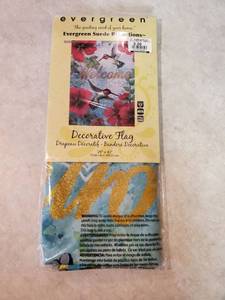 lot 7839 image: Evergreen Hummingbird and Hollyhock Suede House Flag, 43 x 29 inches #13S3628BL