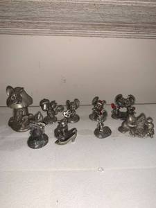 lot 8640 image: Lot of 9 Little Gallery Pewter Figurines Location Basement Closet