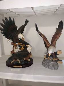 lot 8649 image: Two Bald Eagle Statues Location Pool Table