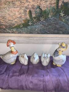 lot 8661 image: Lot of Ceramic Ducks and Swans Location Pool Table