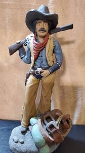 lot 8663 image: Heavy Metal Gun Holding Cowboy Statue