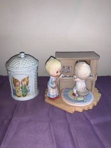 lot 8685 image: Hallmark Music Box and Candle Holder Location Basement Closet