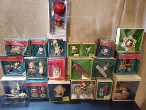 lot 8702 image: Lot of 20 Collectible Ornaments. in the Box. Plastic Covers