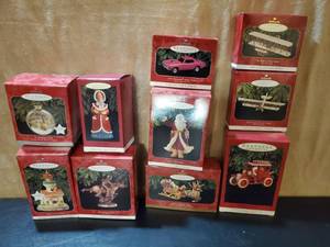 lot 8708 image: Lot of 10 Keepsake Hallmark Ornaments
