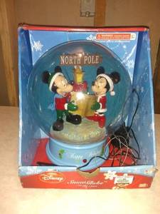 lot 8726 image: Disney Snow Globe Decor