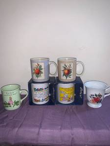 lot 8753 image: Lot of 6 Coffee Mugs Location Pool Table