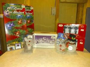 lot 8775 image: Lot of Christmas Garland, Village Carolers, Battery Operated Victorian StreetLights