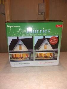 lot 8776 image: Lighted Flurries