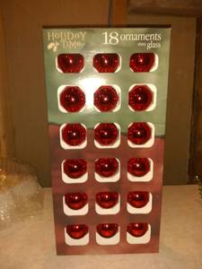 lot 8781 image: 54 Holiday Time Shiny Glass Ornaments (18 Red) 1 34 Size Whooks