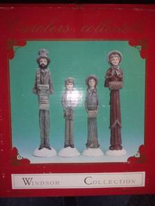lot 8792 image: Windsor Collection Carolers, Family Of 4 In Original Box,