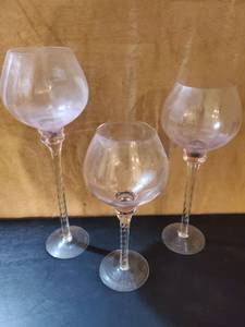 lot 8832 image: Lot of 3 Pink Tinted Glass Tall Glasses for Candles&nbsp