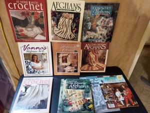 lot 8874 image: Lot of 10 Books About Crochet