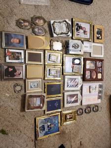 lot 8878 image: Mega Lot of 40 Picture Frames