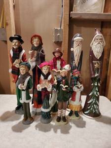 lot 8894 image: Lot of Carolers and Santa