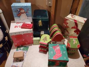 lot 8899 image: Lot of Decorative Christmas Boxes