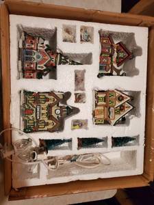 lot 8903 image: Lighted Village