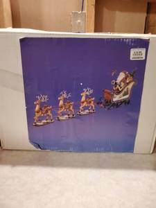 lot 8924 image: Santa and Reindeers Decor