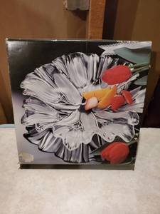 lot 8928 image: Mikasa Tulips Satin Platter 13.25�� Made In Germany With Box Sa 847313 Heavy