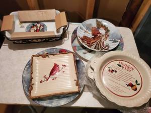 lot 8930 image: Lot of Santa and Christmas Dishes and Lazy Susan