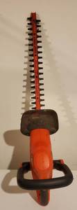 lot 8946 image: Black and Decker 22 Inch Hedger. Tested and Working