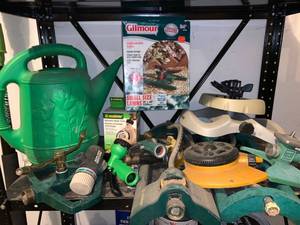 lot 8955 image: Water Sprinkler Lot Location Garage